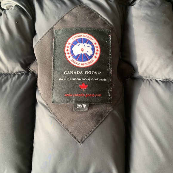 Canada Goose Trillium Parka size XS - Picture 2 of 4